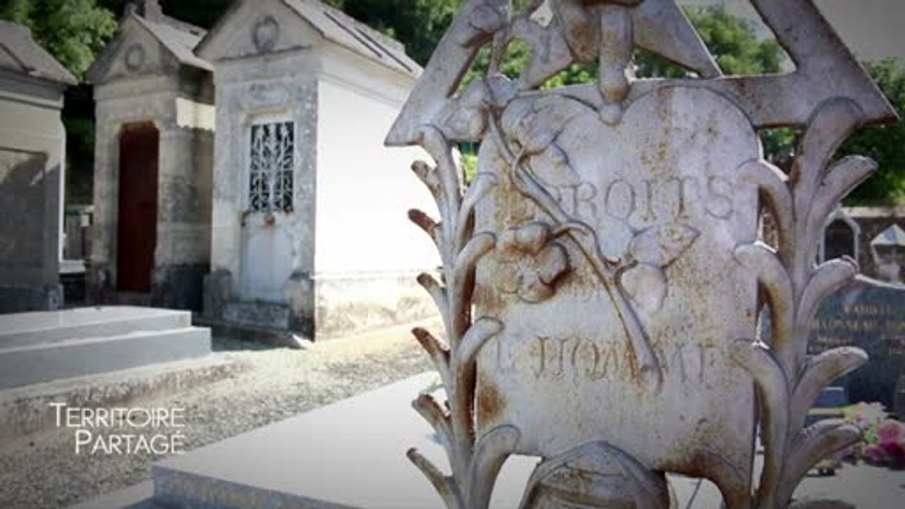 Territoire Partagé : Les motifs funéraires de Courdemanche