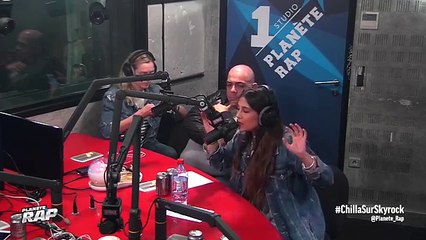 Chilla 'Bouge la tête' & 'Trouble' en live acoustique dans Planète Rap