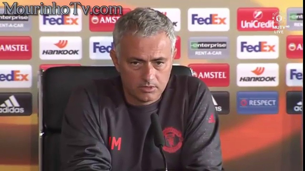 Rueda de prensa de Mourinho previa al Man United vs Zorya Luhansk (Subtitulada)