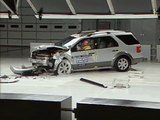 2005 Ford Freestyle moderate overlap IIHS crash test
