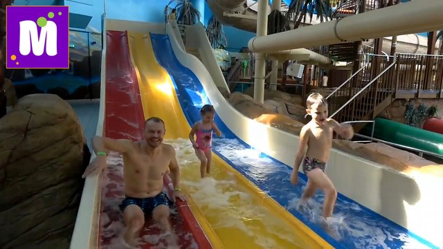 Катаемся на горках и плаваем в бассейнах Аквапарк в Англии Макс готовит Тортилла Рэп в ресторане наше новое видео 2016