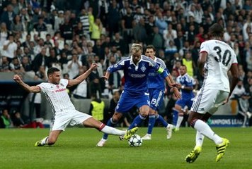 Dusko Tosic, Dinamo Kiev Maçında Taraftarların Beğenisini Kazandı