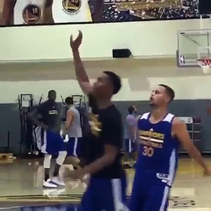 Kevin Durant et Klay Thompson enfilent les shoots comme des perles