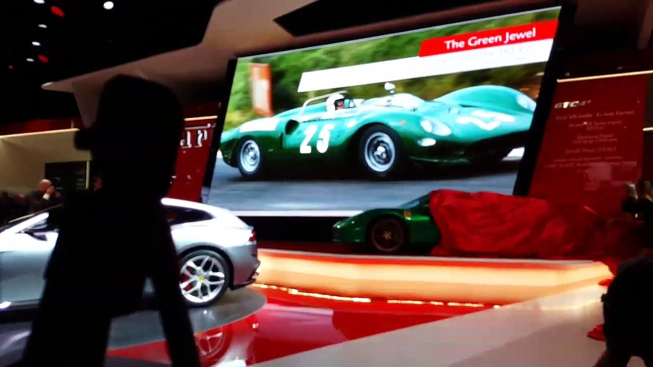 Mondial de l'Automobile à Paris - Conférence de presse de Ferrari