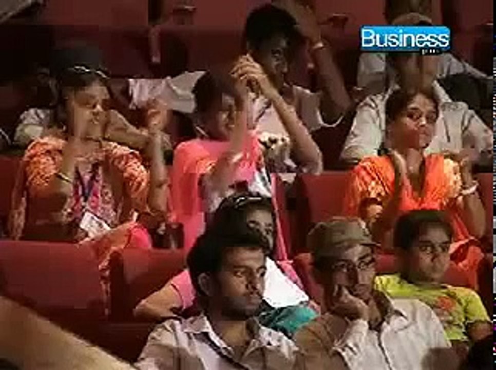 a debate, ham azad hain