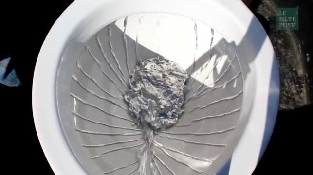 Du mercure liquide dans les toilettes ? C'est absolument fascinant