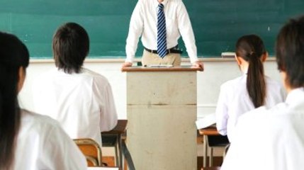 Atılan Öğretmenler Maaşının Yarısını Geri Verecek