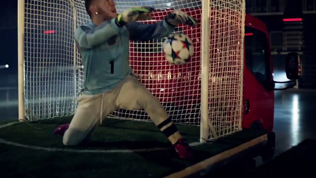 DigitasLBi Paris, TBWA\G1 pour Nissan - «Raise your game» - septembre 2016