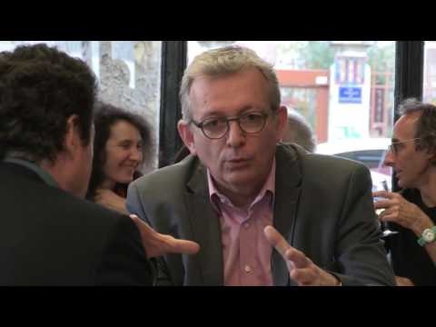 RENCONTRE ENTRE PIERRE LAURENT ET EDWY PLENEL AU CAFè LES FRANGINS