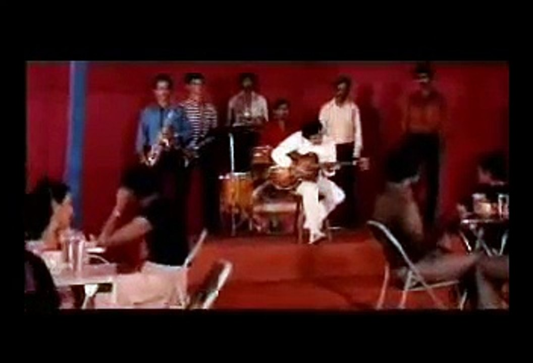 Chehra hai ya chaand khila hai - Saagar