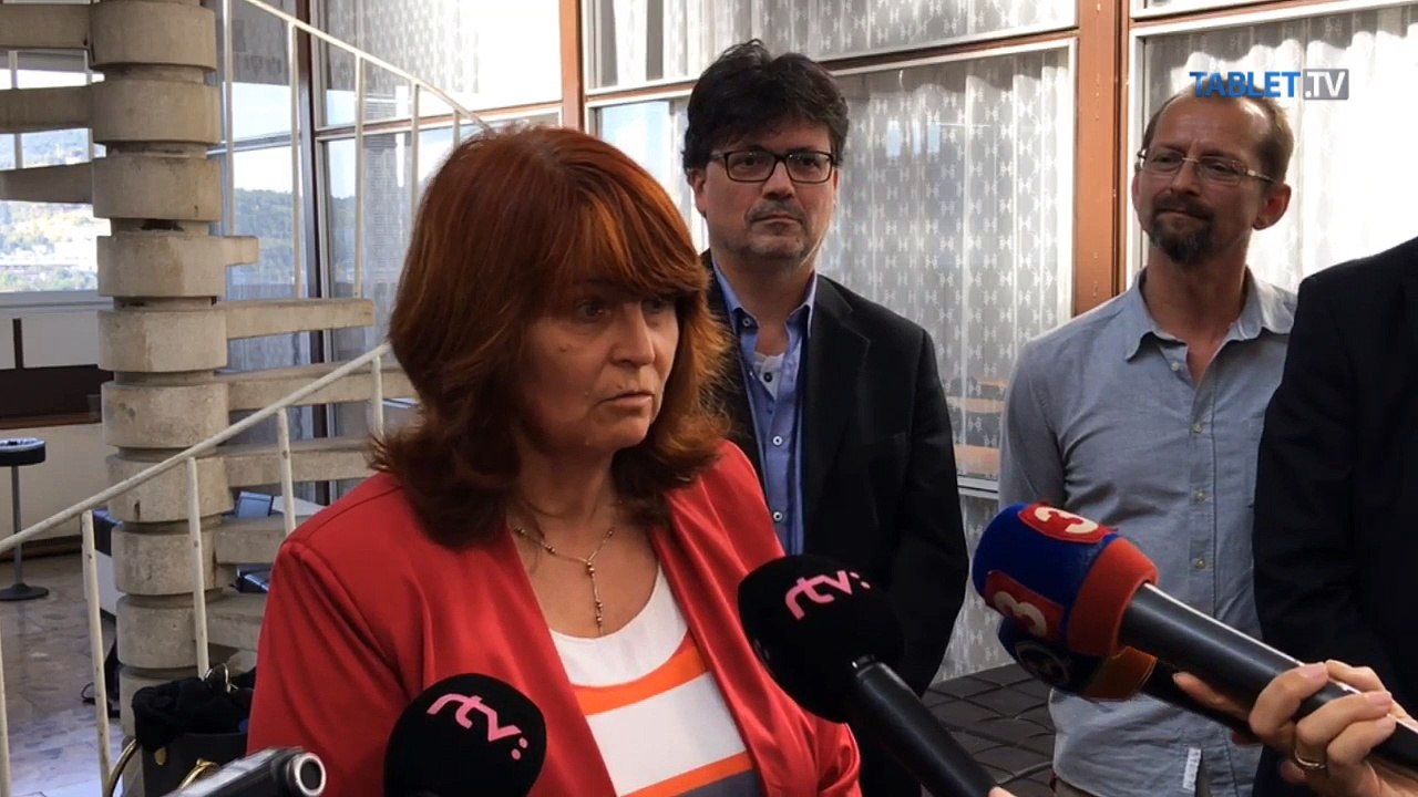 ZÁZNAM: Školské organizácie naďalej trvajú na 25-percentnom zvyšovaní platov učiteľov 