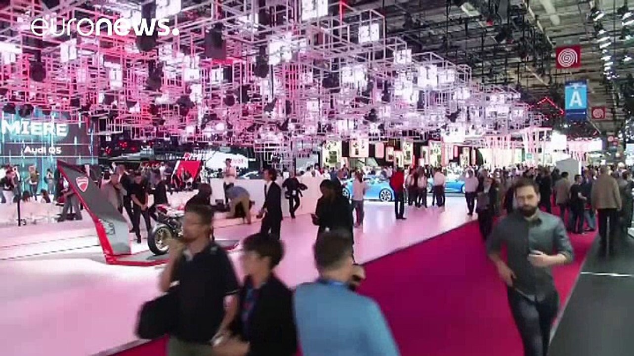 Paura Brexit al Salone dell'auto. Nissan: "Possibile addio al Regno Unito"