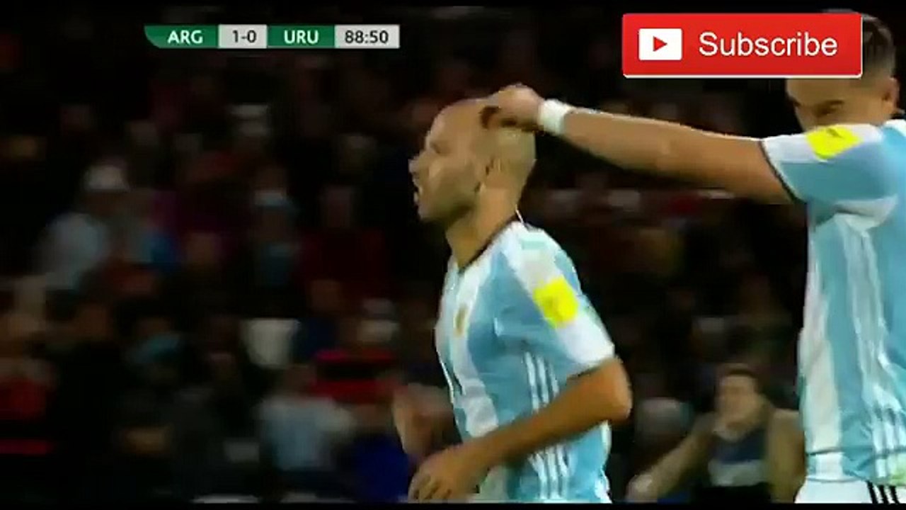 Fan Runs on the Field to Hug Lionel Messi - Argentina 1-0 Uruguay - 2018 FIFA World Cup Qualifying