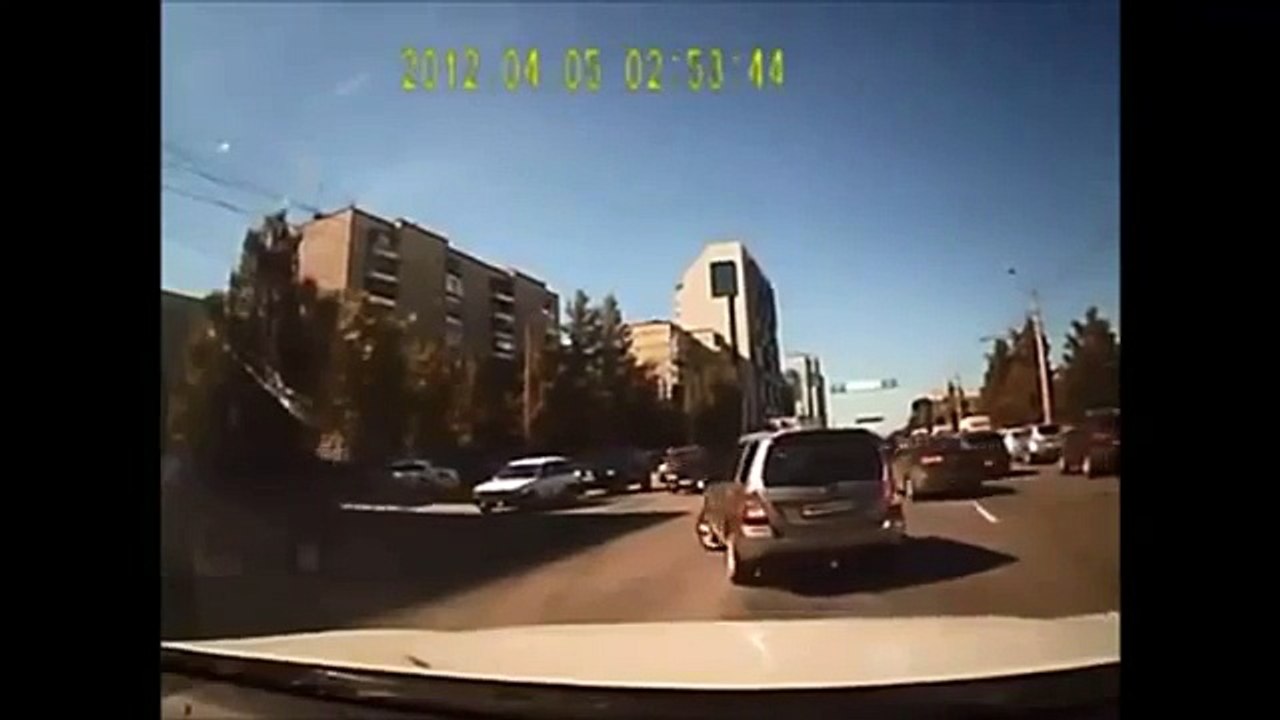 Stupid Russian Fender Benders & car crash compilation- August A134