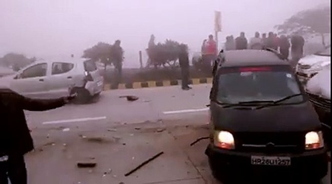 Major Accidents in Yamuna Expressway due to fog today (santa-banta-group)