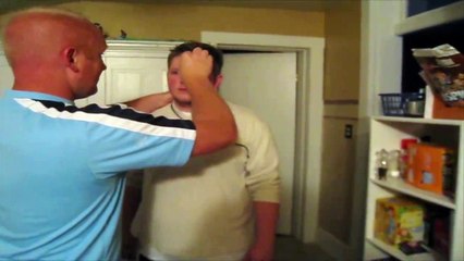 Man Tricks Son Into Thinking There's a Penny On His Forehead  (santa-banta-group)