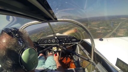 Plane Makes Successful Landing After Propeller Breaks