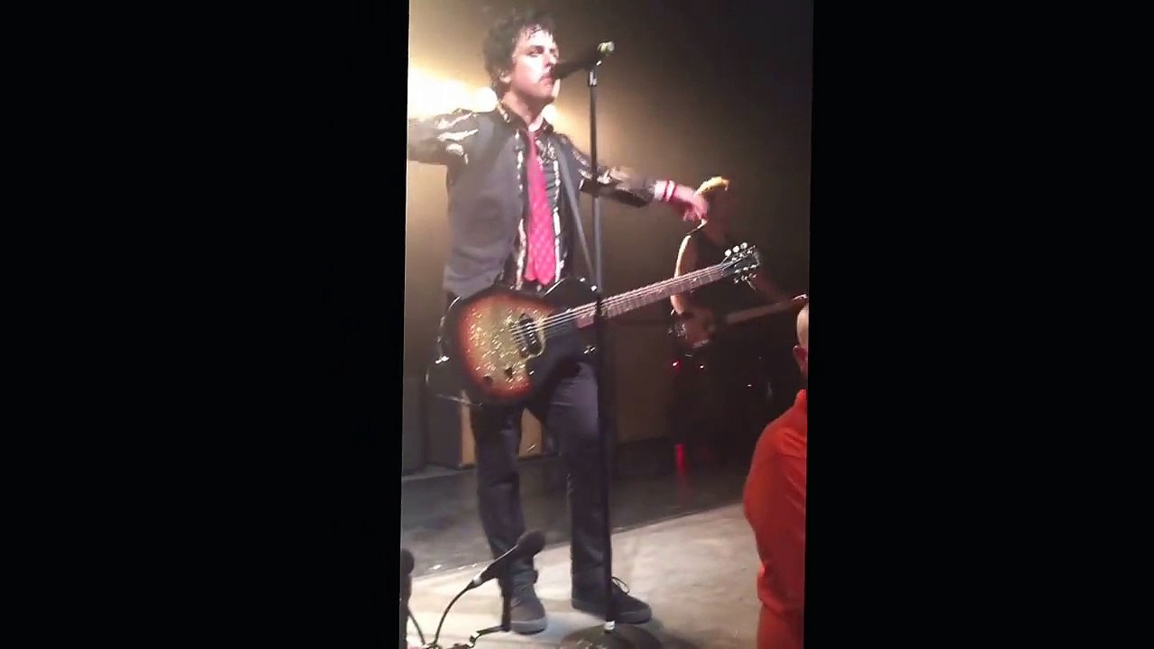 Still Breathing (live) Green Day - Starland Ballroom NJ 9-28-16
