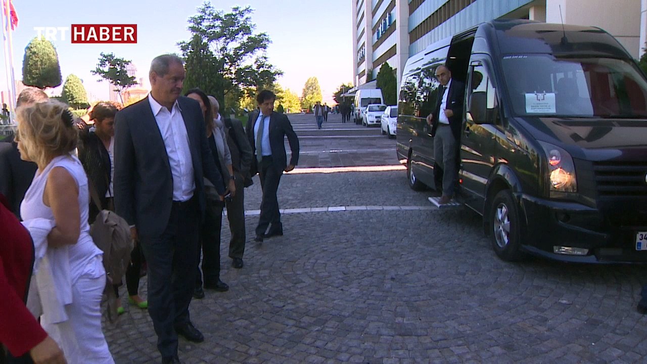 Yabancı gazetecilerden TRT'ye ziyaret