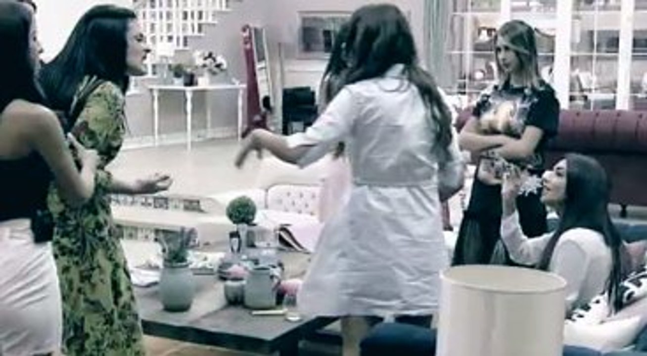 Kısmetse Olur'da Aycan ve Hazal, Didem'e Saldırdı