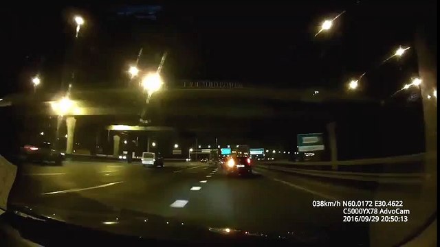 Бетономешалка устроила ДТП на КАД/ The agitator truck initiated a serious car crush