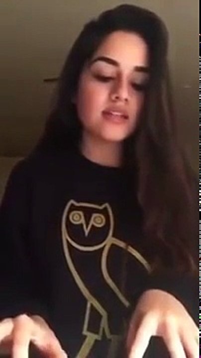 Beautiful Naat Sharif by Sister - Qasida Burda Shareef