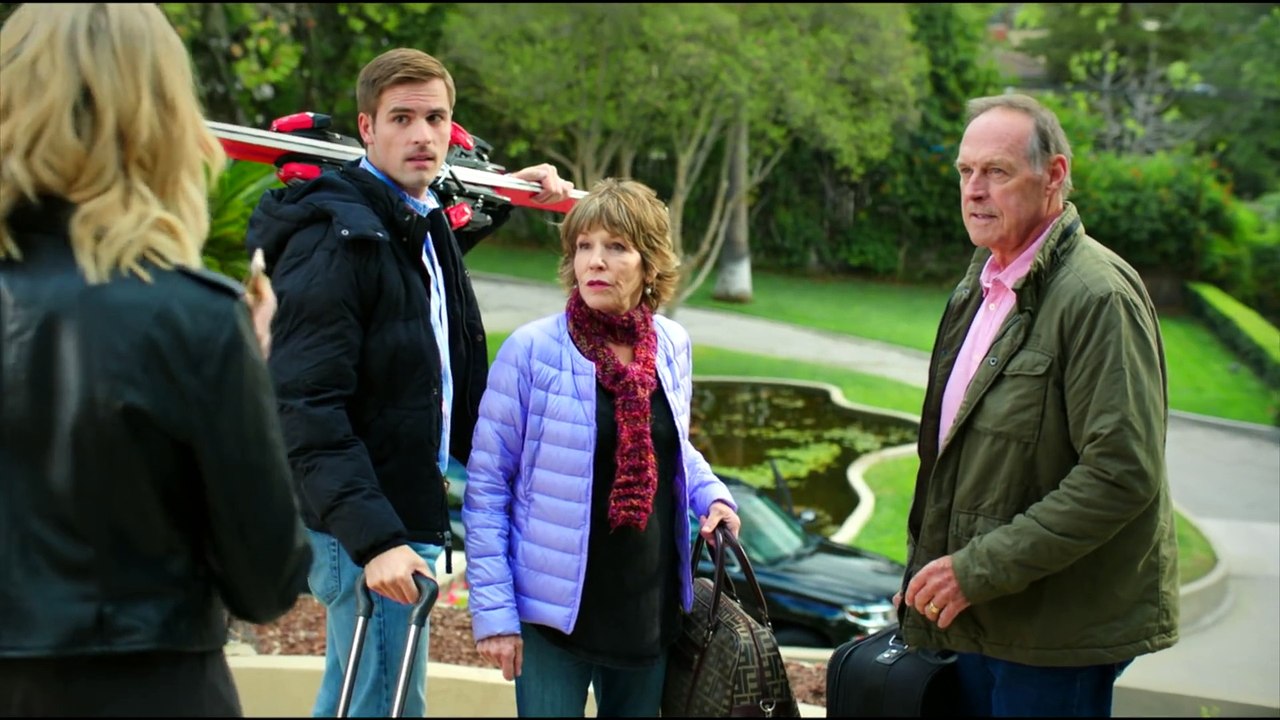 Dirty 30 (2016) Fragman