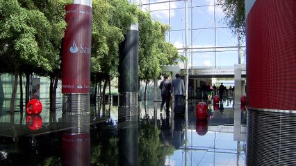 Скачать видео: Banco Santander reafirma sus objetivos financieros hasta 2018