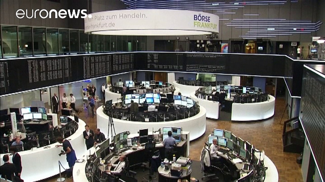 «Μαύρη» εβδομάδα για τη Deutsche Bank, αποσύρου...