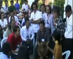 Aung San Suu Kyi meets with celebrities for the support of NLD