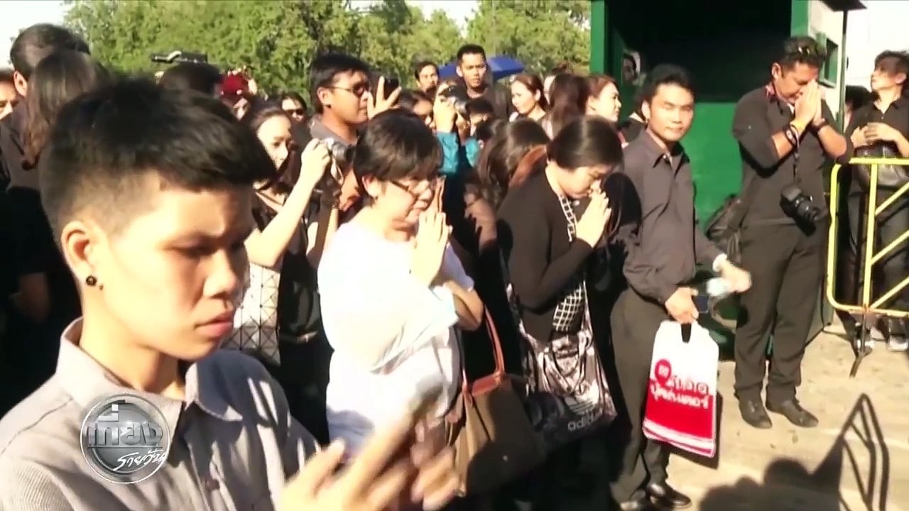ข่าวช่องวัน | ศิลปินหมอลำ”เฉลิมพล มาลาคำ”ร้องเพลงอาลัยในหลวง | ช่อง one31