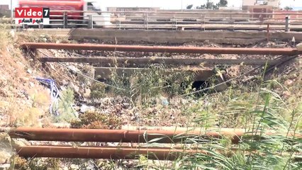 بالفيديو.. كارثة جديدة على أبواب جبل عتاقة بالسويس.. بدو العين السخنة: مجرى المياه مغلق بسبب الإهمال والأمطار تجمعت فى ا