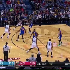 Kevin Durant contre Anthony Davis et file au lay-up