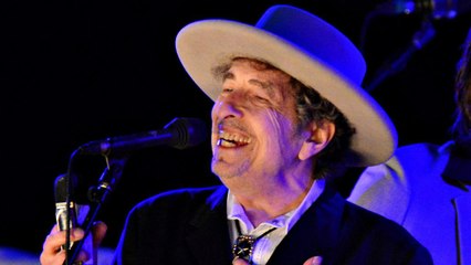 Bob Dylan dit "oui" au Nobel de littérature