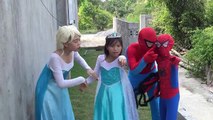 HORROR SPIDERS eating Frozen Elsa vs Spiderman Baby Pink SpiderGirl Joker Family Fun Superhero--Ocpf9u