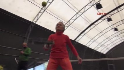 Bartın 73 Yaşında Tenis Öğreniyor