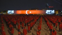 Izmir Bayraklı'da 2123 Kişi Zeybek Oynayıp Türkiye Haritasını Oluşturdu