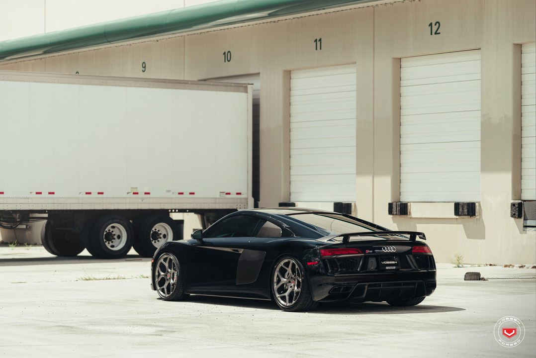 2017 Audi R8 V-10 Plus  Vossen Forged CG-205