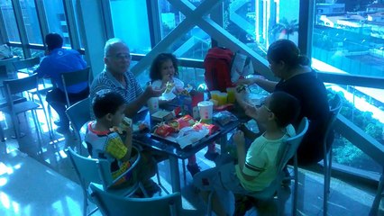 DIA 31/05/2016 NA PRAÇA DE ALIMENTAÇÃO DO SHOPPING PLAZA-RECIFE-PE; COM FERNANDA, OSMILTON, RAPHAELL, THÁBATTA E BOBÔ