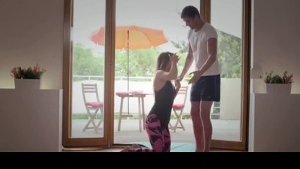 séance d'entraînement de l'entraîneur personnel |   yoga en plein air |   yoga nu