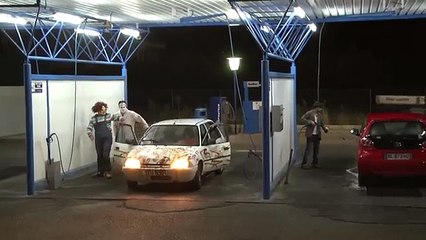 Caméra cachée pour Halloween par Rémi Gaillard (REPLAY 30/10/16)