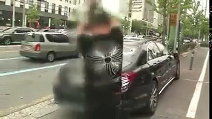 Un uomo appena licenziato si vendica così del suo capo! Estremo!