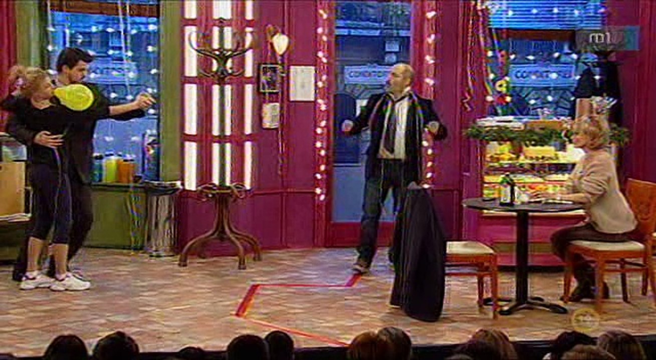 Mindenből Egy Van S01e11