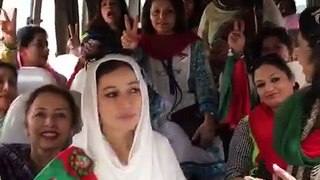 PTI ladies in bus