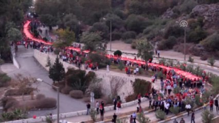 Fener Alayında 300 Metrelik Türk Bayrağı Açıldı