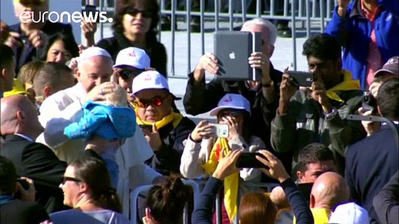 Papst in Georgien: Messe vor leeren Stühlen