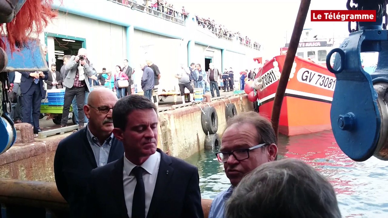 Le Guilvinec (29). Manuel Valls visite la criée