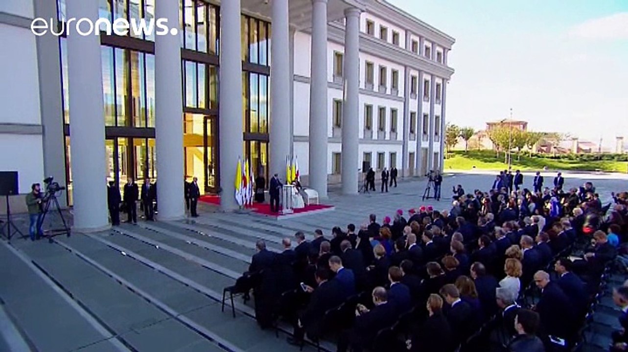 Papst besucht Kaukasus und ruft zum Frieden auf