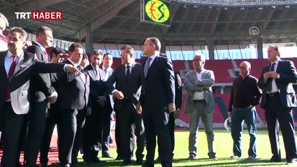 Bakan Kılıç, spor tesislerinde incelemelerde bulundu