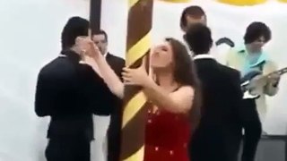 This girl dance is Insane - Most amazing whatsapp video
